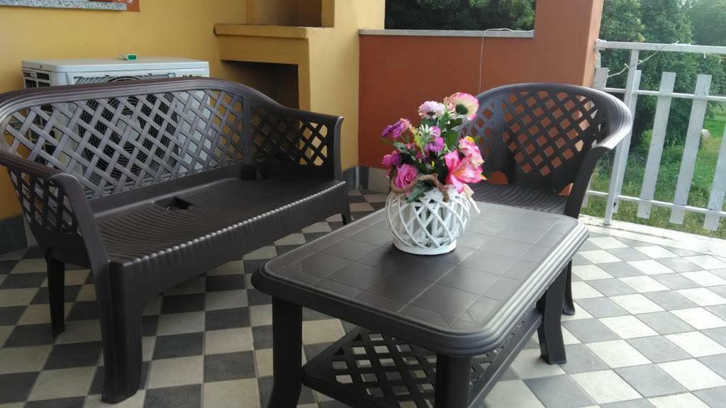 Magnolia Hotel วัลมนโตเน ภายนอก รูปภาพ